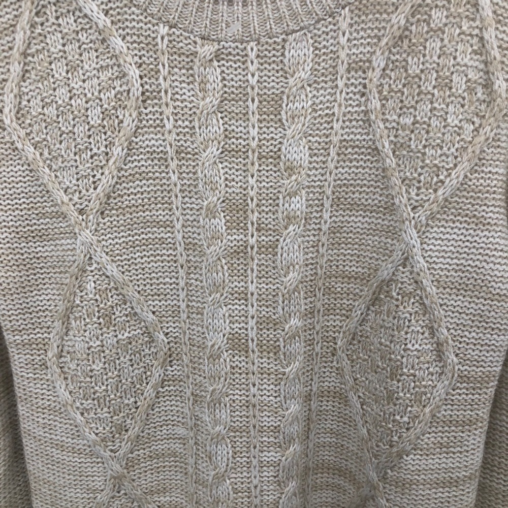Alya Women’s tan knit sweater Crewneck size medium - Picture 3 of 8